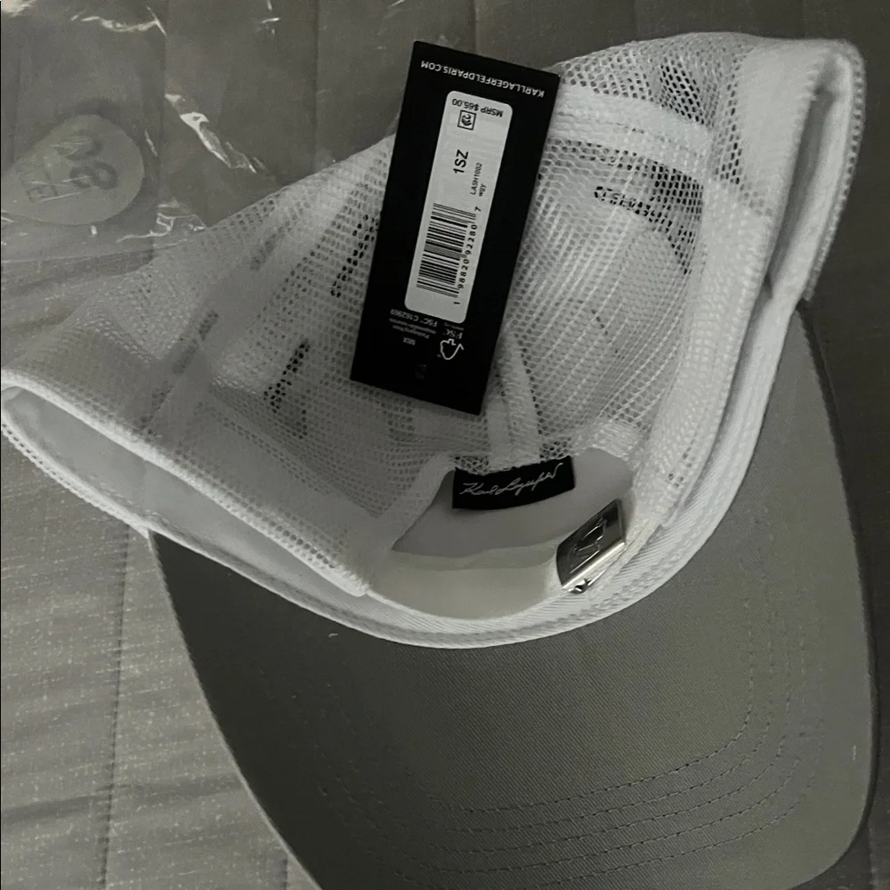 NWT unisex Karl Lagerfeld Logo Embroidered
Trucker Hat - Picture 9 of 16